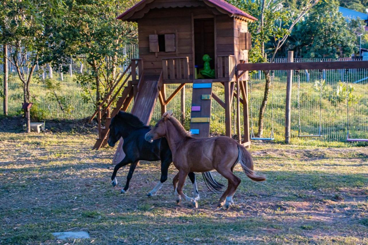 Villa Park Chales - A Sua Fazendinha Ao Lado Do Beto Carrero ペーニャ エクステリア 写真